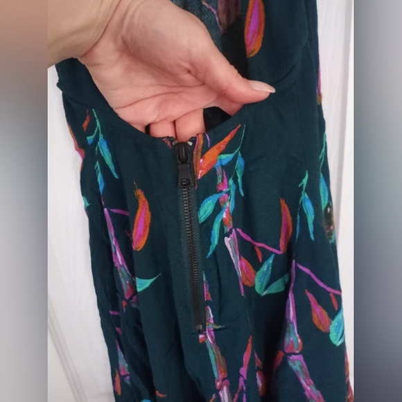 Summer dress - Picture 3 of 3